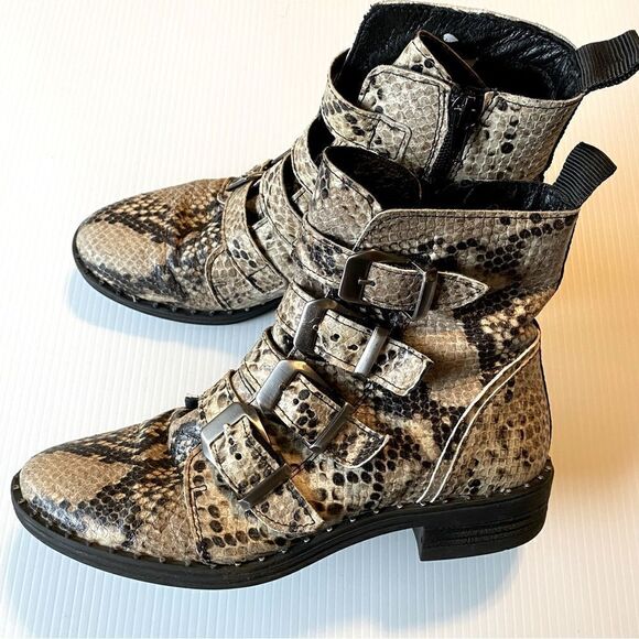 Steve Madden studded buckle zipper combat ankle boots PURSUE snakeskin leather 7 - Picture 1 of 10